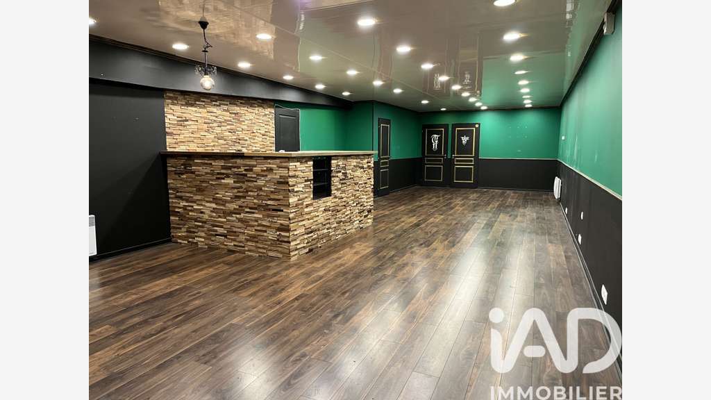 Vente local commercial 252m² à Claye-Souilly