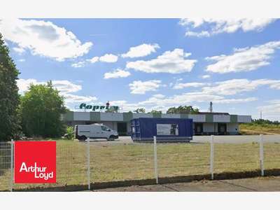 AV ensemble immobilier industriel 3000m² à Cloyes