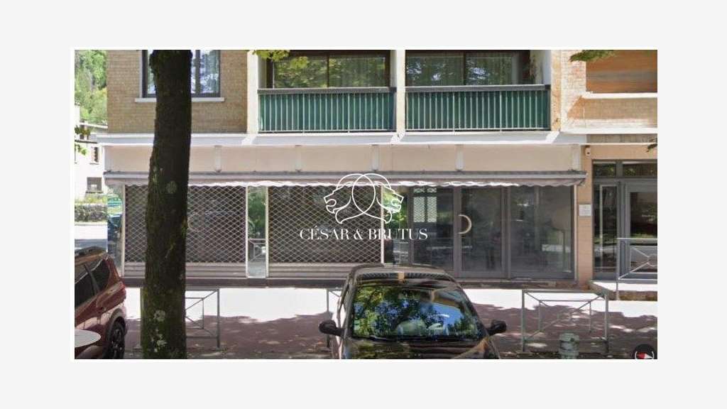 Vente local commercial 211.21m² empl N°1 à Cluses
