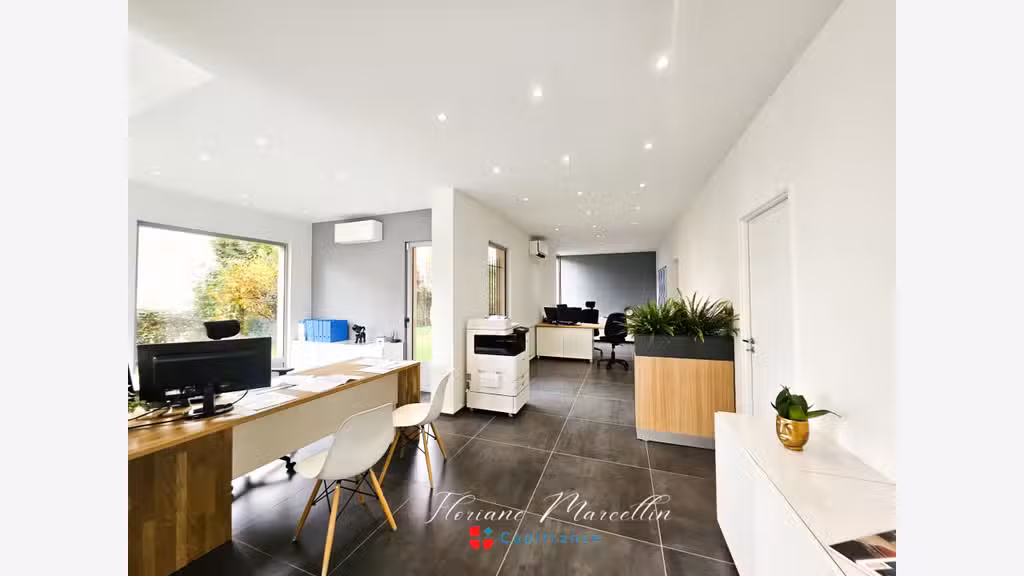 Vente local commercial 159m² avec stockage Cluses