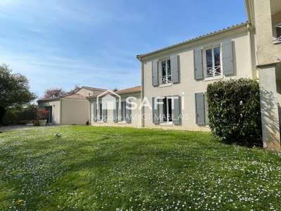 Vente Locaux commerciaux - Boutiques à Cognac