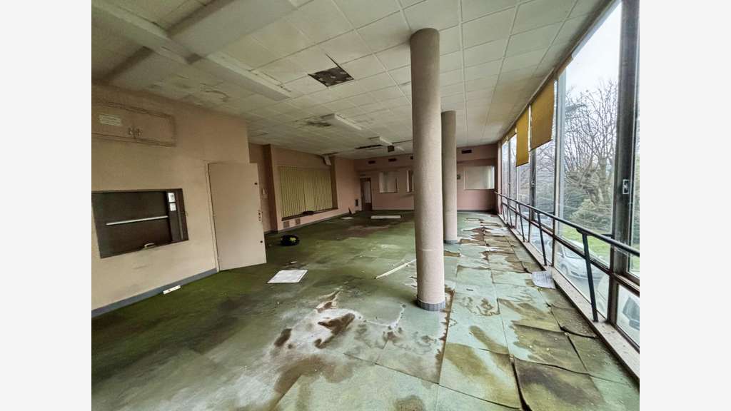 Vente local commercial 96m² à Colayrac-Saint-Cirq