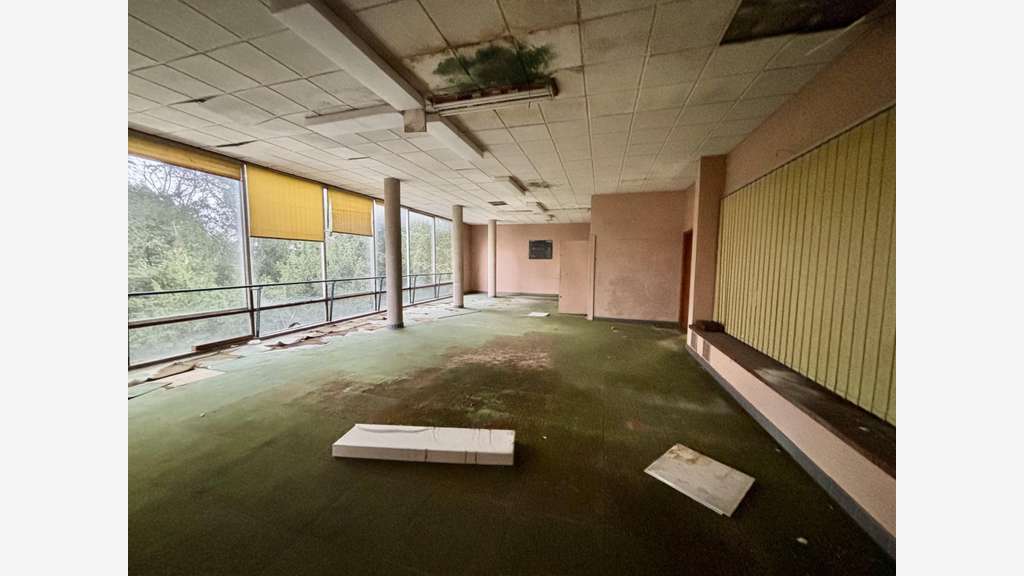 Vente local commercial 96m² à Colayrac-Saint-Cirq