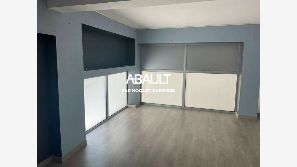Murs commerciaux 300m² à vendre à Colomiers