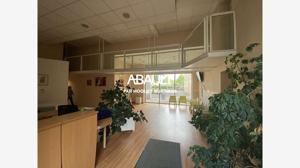 Murs commerciaux 300m² à vendre à Colomiers