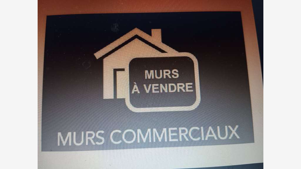 AV murs commerciaux de 107m² au coeur de Combourg