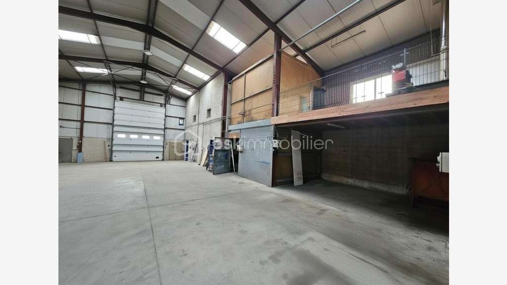 Vente local d'activités 760m² zone artisanale 69