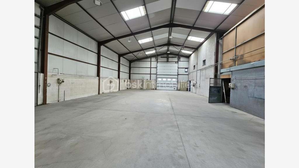 Vente local d'activités 760m² zone artisanale 69