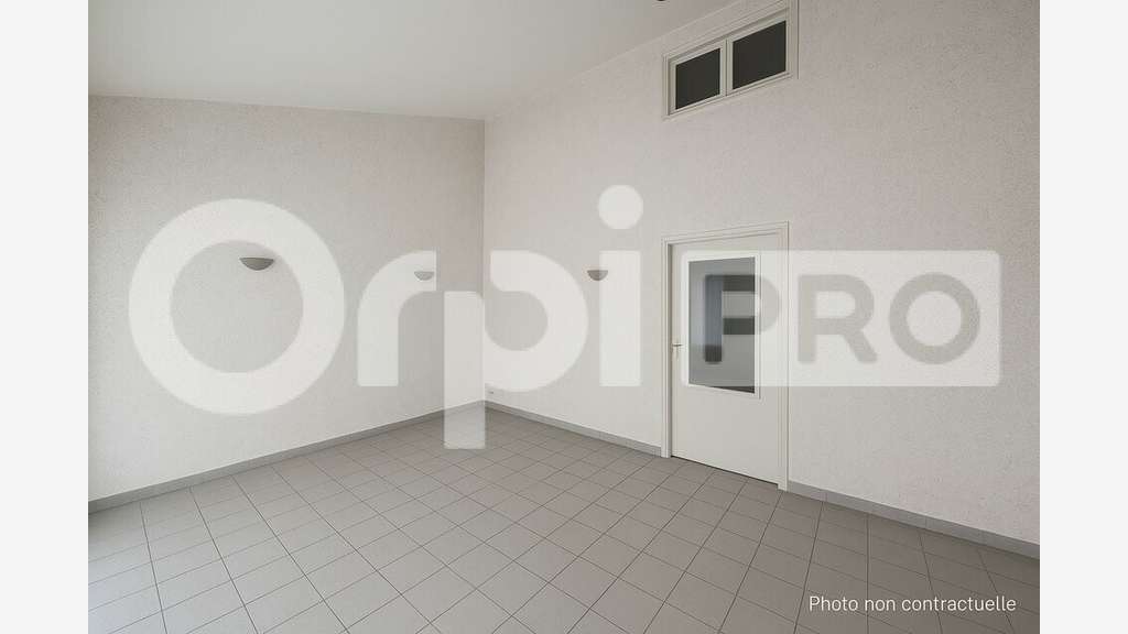 Local commercial 141m² à vendre sur Commentry