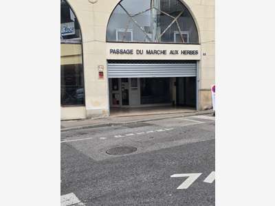 Vente commerce ou bureau 16m² à Compiègne