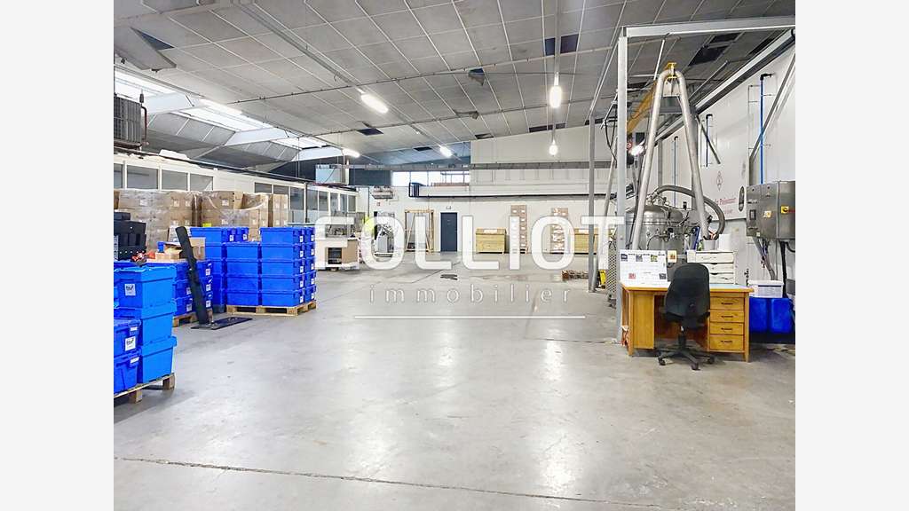 A vendre local commercial de 3000m² à Coutances