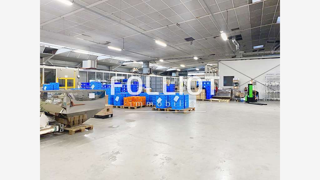 A vendre local commercial de 3000m² à Coutances