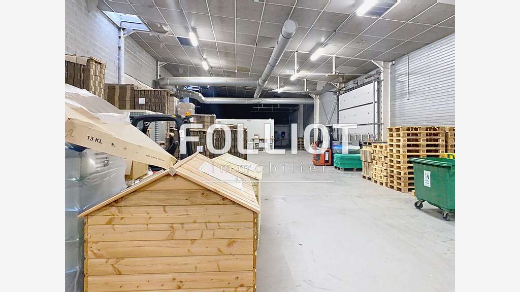 A vendre local commercial de 3000m² à Coutances