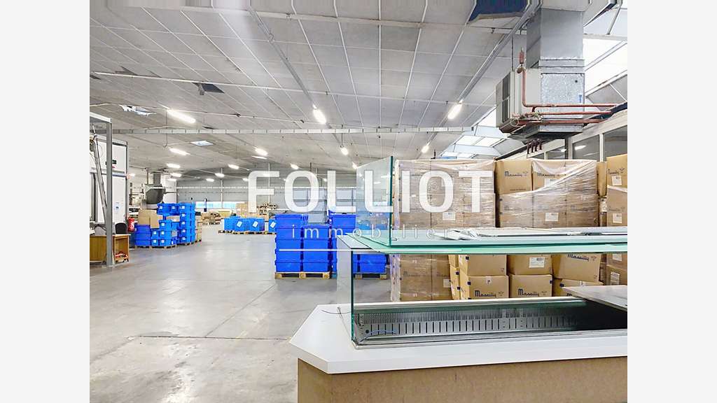A vendre local commercial de 3000m² à Coutances