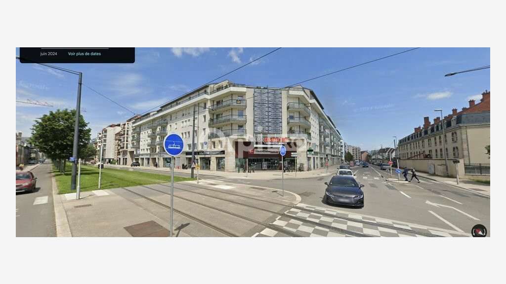 AV local commercial 204m² à Dijon prox République