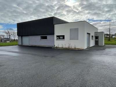 Vente murs commerciaux 600m² à Dinan