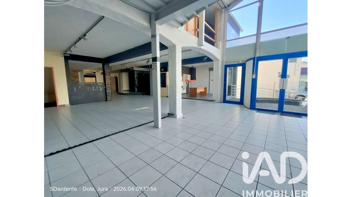 Vente locaux commerciaux de 280m² à Dole centre