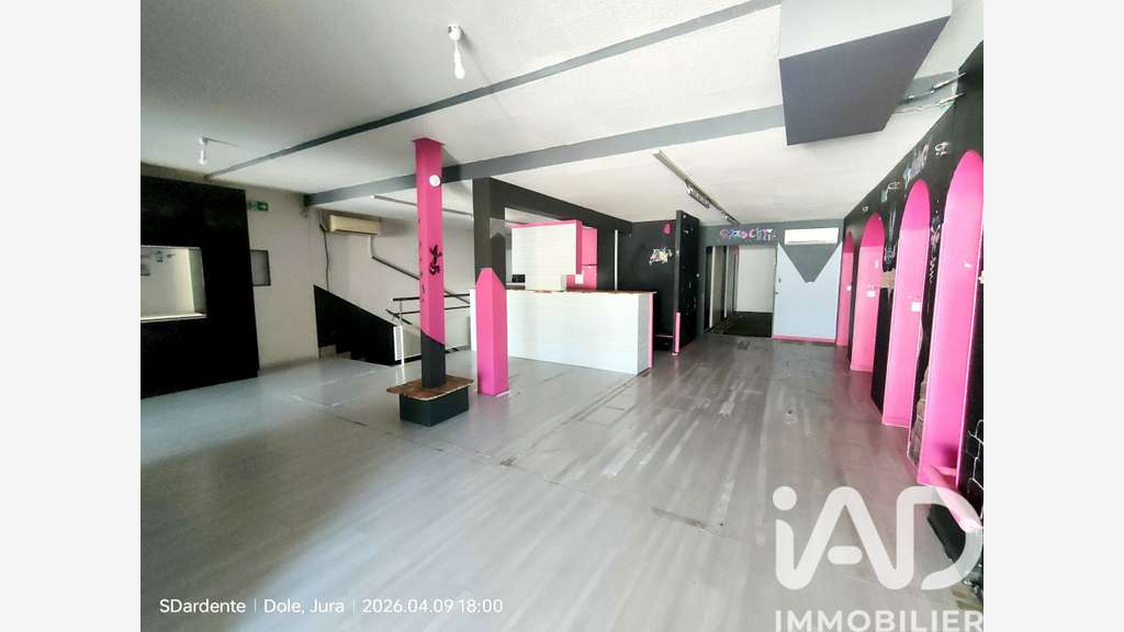 Vente locaux commerciaux de 280m² à Dole centre