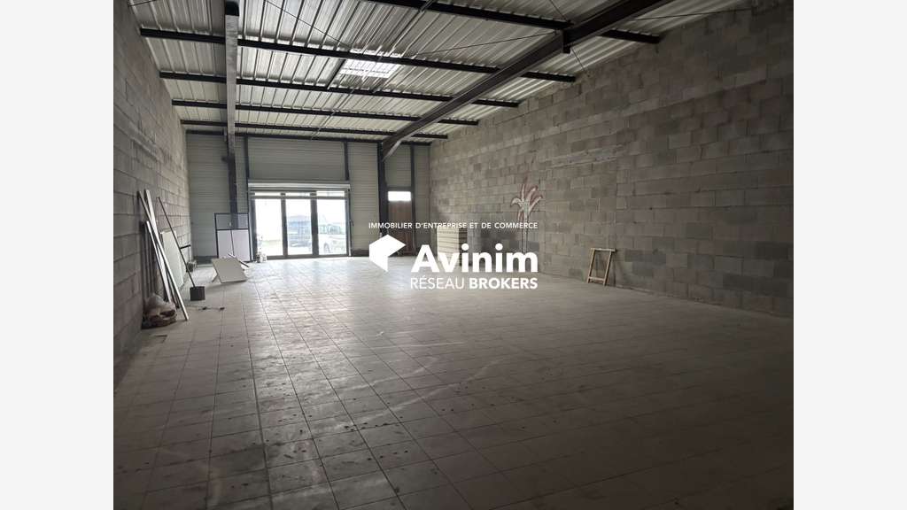 Local commercial 167m² à aménager à Dole centre