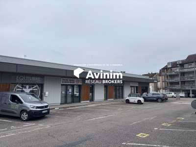 Local commercial 167m² à aménager à Dole centre