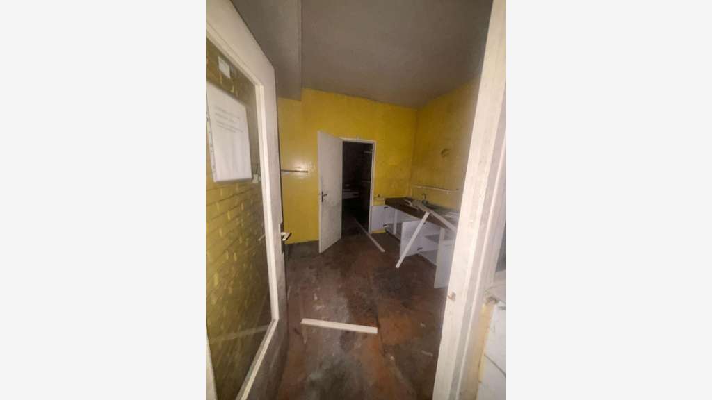Vente local commercial ou pro de 180m² à Douai