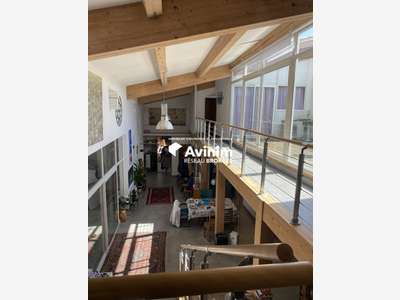 Local de 750 m² en plein centre de Draguignan