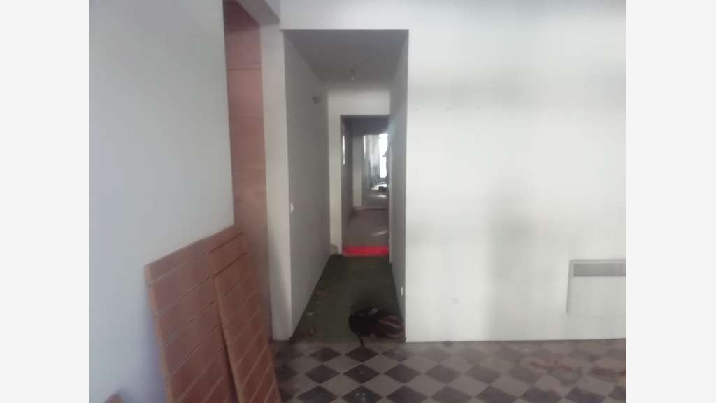 Local commercial 350m² à vendre à Draguignan (83)