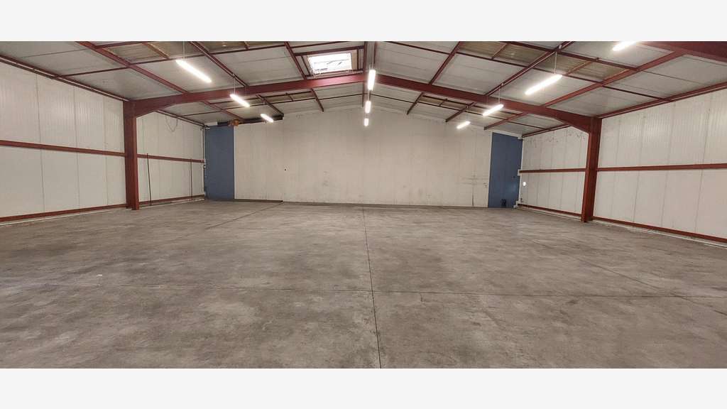 AV local artisanal commercial 387.7m² Duttlenheim