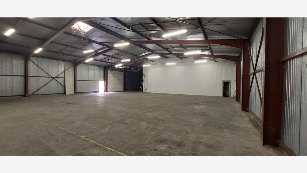AV local artisanal commercial 387.7m² Duttlenheim