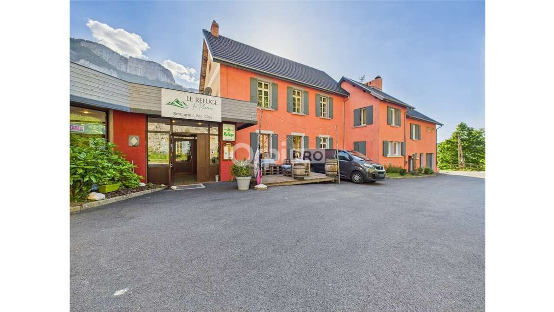 Gîtes restaurant bar mur à vendre à Échevis