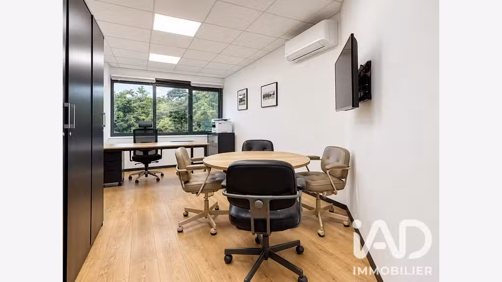 AV bureaux 90m² empl N°1 Écully rentabilité 11%