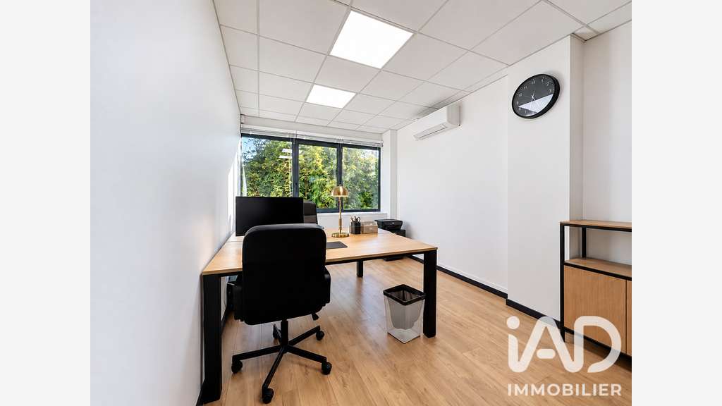 AV bureaux 90m² empl N°1 Écully rentabilité 11%