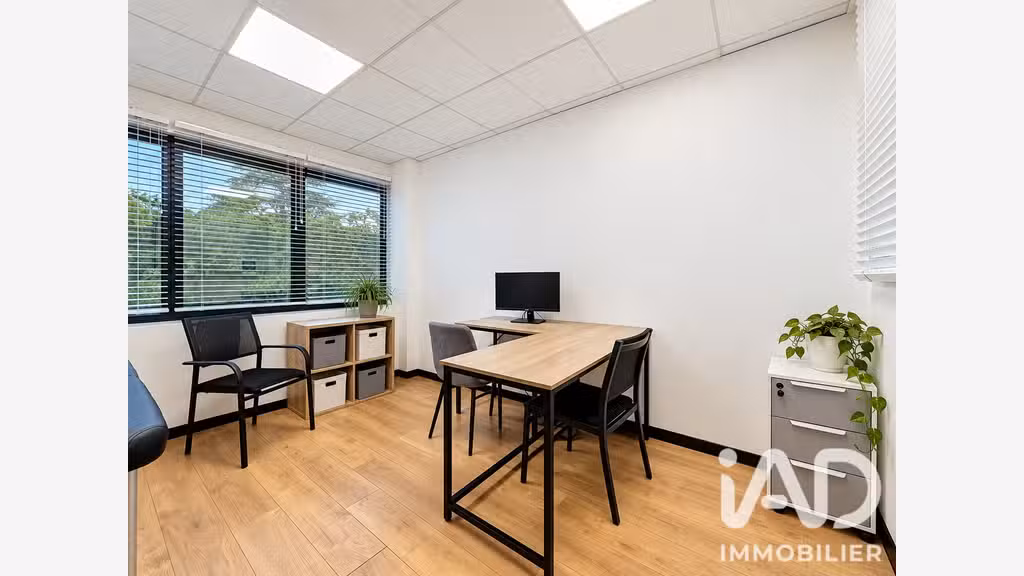 AV bureaux 90m² empl N°1 Écully rentabilité 11%