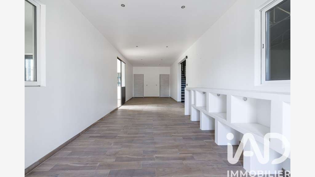 Vente local d’activités rénové 2691m² à Naizin