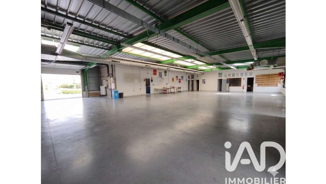 Vente local stratégique 420m² à Fagnières