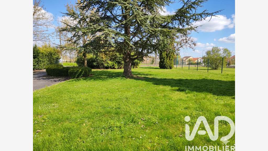 Vente local stratégique 420m² à Fagnières