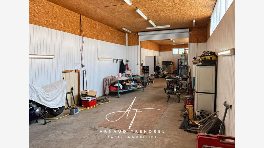 Ensemble immobilier professionnel