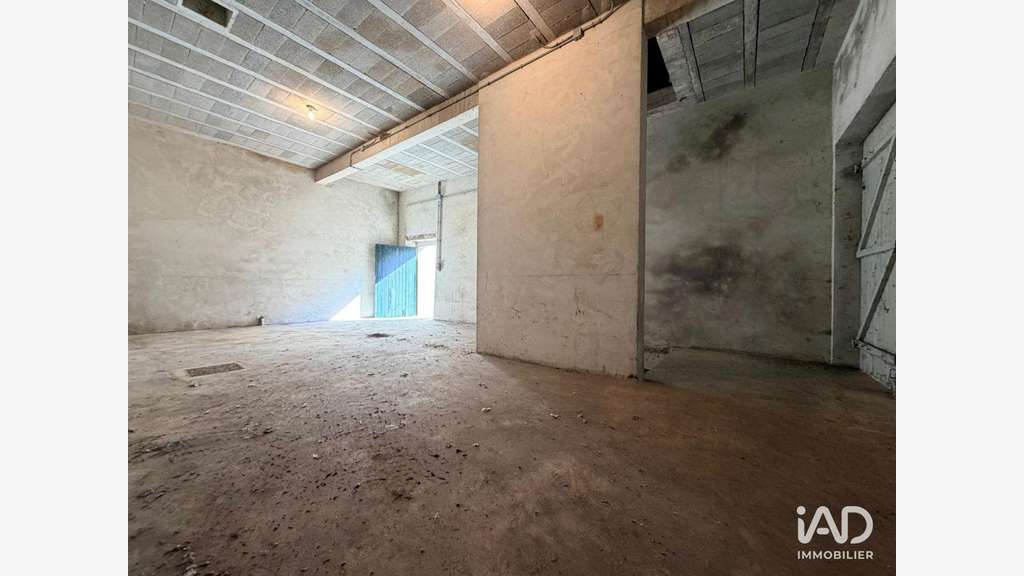 Local commercial à Fleury-la-Rivière