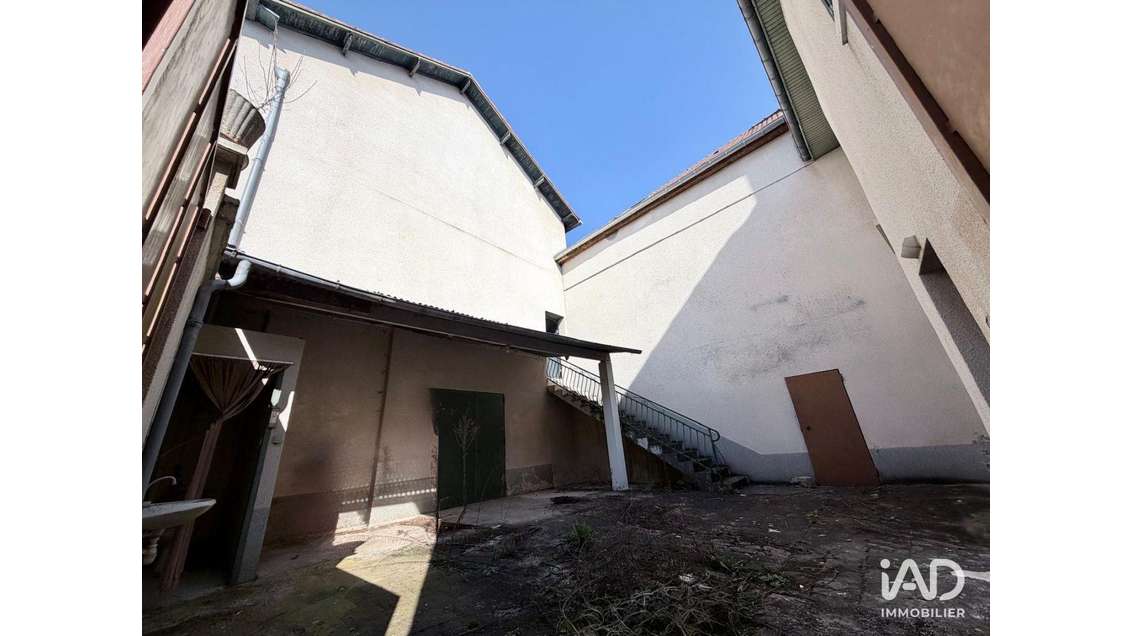 Local commercial à Fleury-la-Rivière