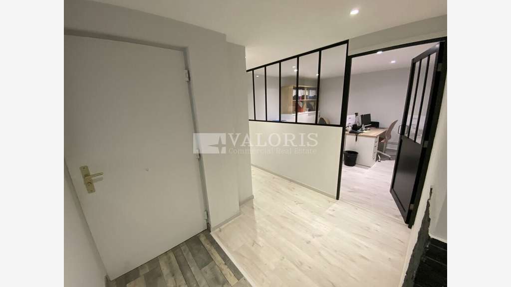 Vente local commercial 62m² centre ville Fontaines