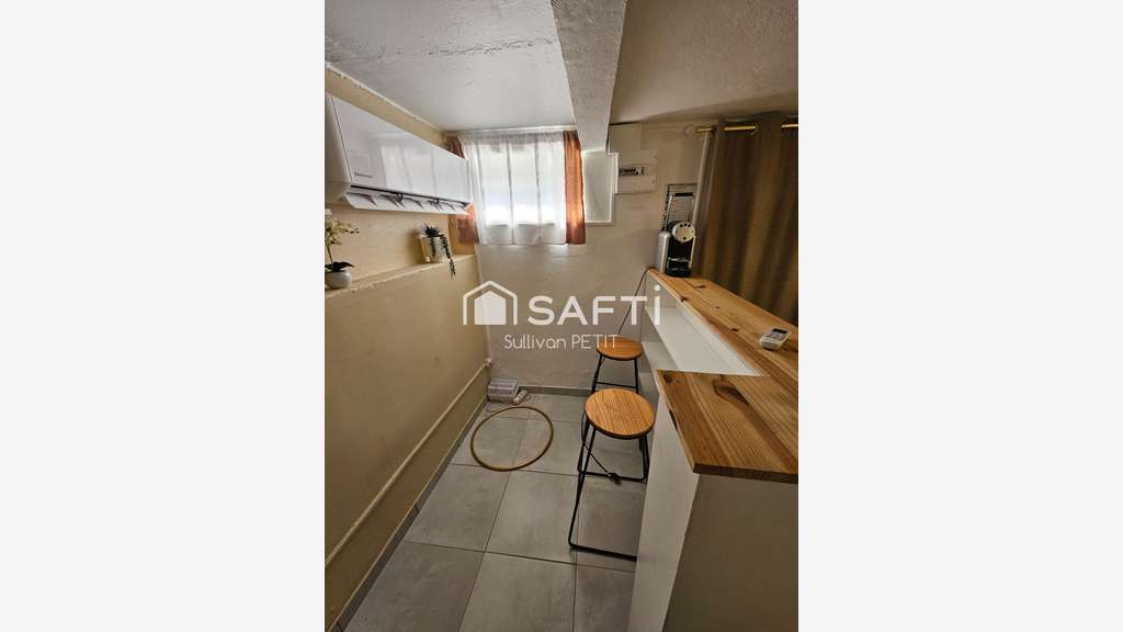 AV local 34m², sortie de rocade à Fort-de-France