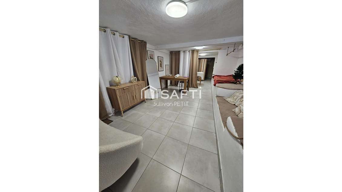 AV local 34m², sortie de rocade à Fort-de-France