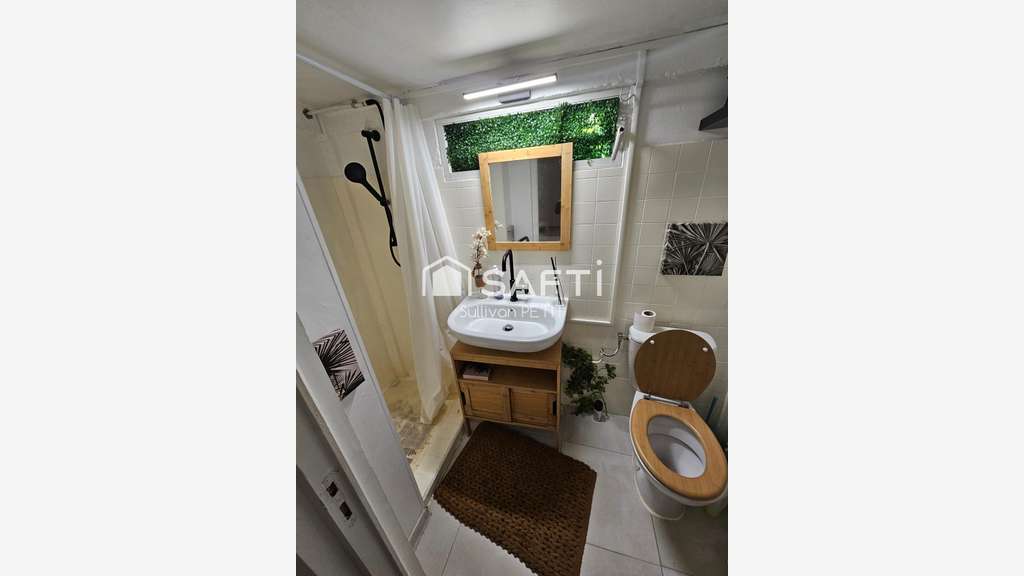 AV local 34m², sortie de rocade à Fort-de-France