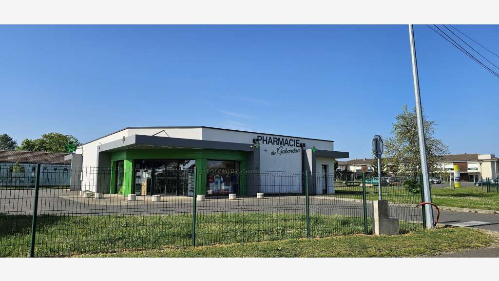 Vente superbe local commercial 262m² à Gabarret