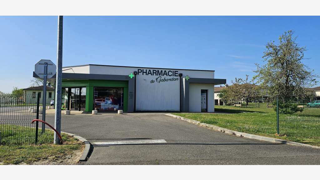Vente superbe local commercial 262m² à Gabarret