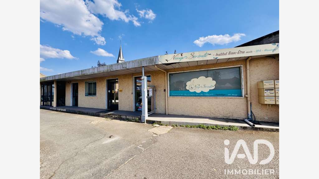 Vente murs commerciaux 60m² à Garancières
