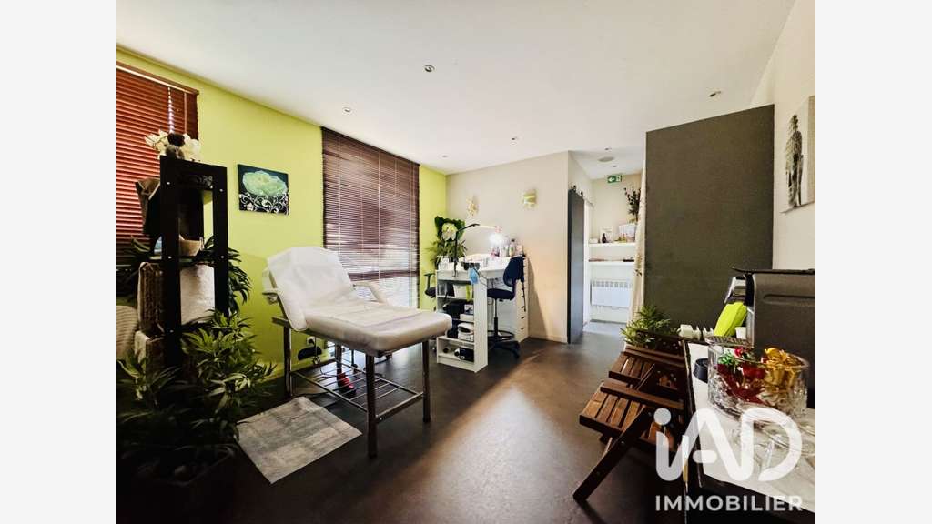 Vente murs commerciaux 60m² à Garancières