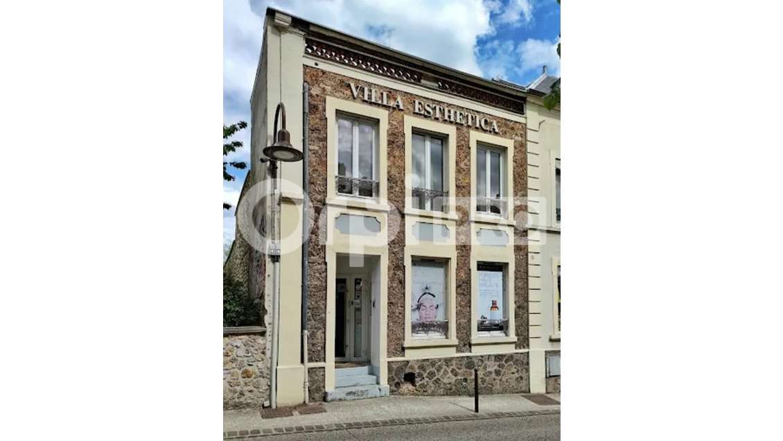 Vente local commercial de 101m² à Gif-sur-Yvette