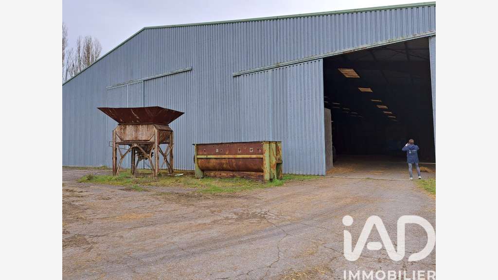 Vente entrepôt 2900m² Terrain 24 156m² Gondreville