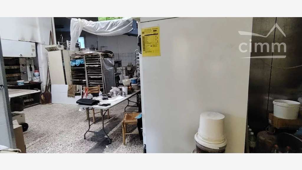 Vente murs local boulangerie 144m² à Grasse
